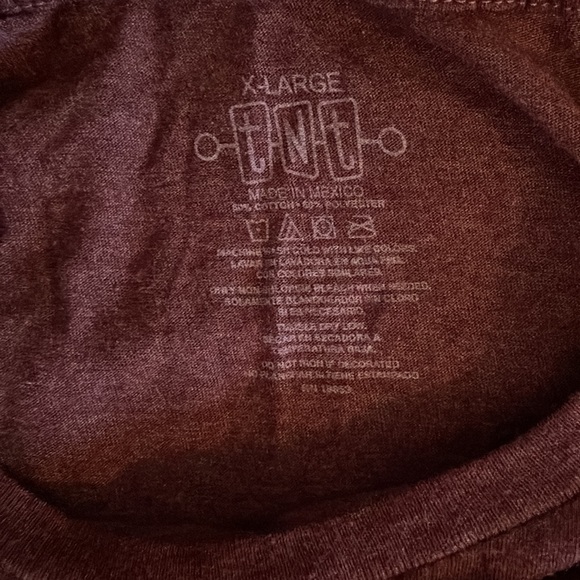 Two women’s Tee Shirts - Picture 5 of 5